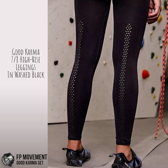 FP MOVEMENT GOOD KARMA SET: SQUARE NECK BRA + HIGH-RISE LEGGINGS IN WASHED BLACK - Picture 11 of 16